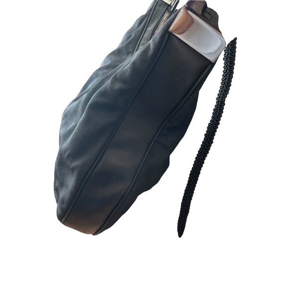 Gucci Black Nylon and Leather Shoulder Bag With G Clasp comes with COA - Picture 9 of 16